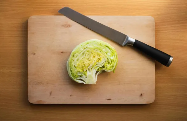 Če se trudite shujšati in težo ohraniti, vedite, da niste sami - in da ni vaša krivda, če vam spodleti. Možgani so mogočen nasprotnik.