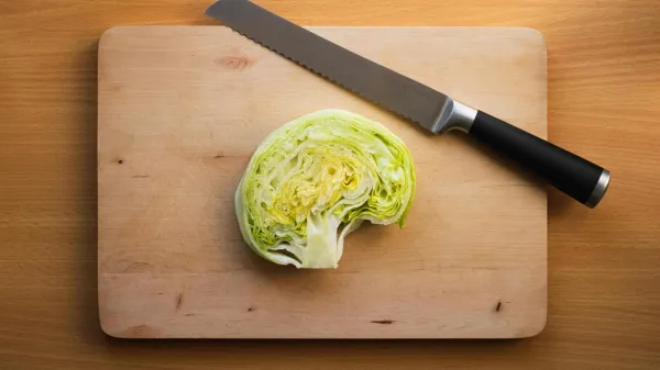 Če se trudite shuj&scaron;ati in težo ohraniti, vedite, da niste sami - in da ni va&scaron;a krivda, če vam spodleti. Možgani so mogočen nasprotnik.