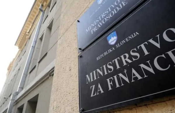 Denar iz novega zadolževanja bo namenjen izdatkom iz kategorije upravičenih socialnih projektov