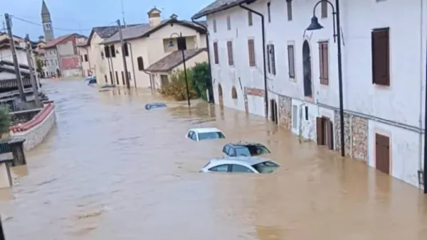 Poplavljeno sredi&scaron;če vasi Versa v občini Romans.