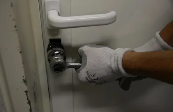 vlomi, tatvine, kradljivci, vlomilci