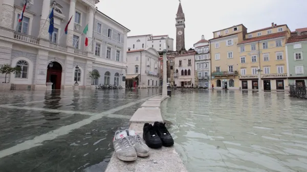 ﻿Piran, plima, poplava