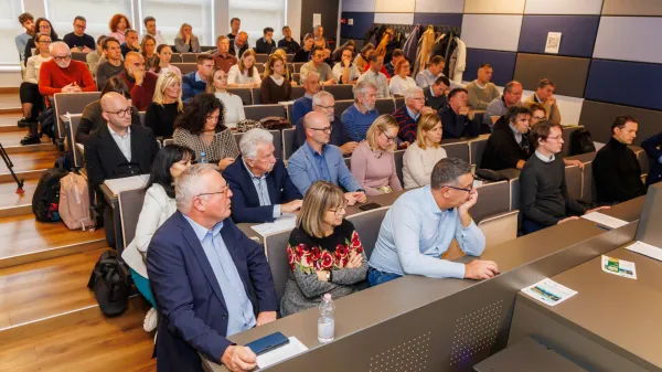 Poplave ogrožajo Istro tako iz morja kot iz zaledja