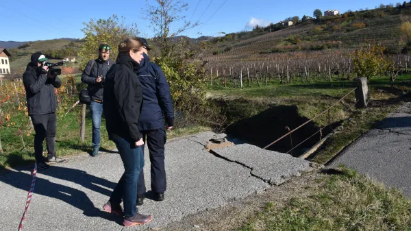 Alenka Bratu&scaron;ek obled por&scaron;en most Brda