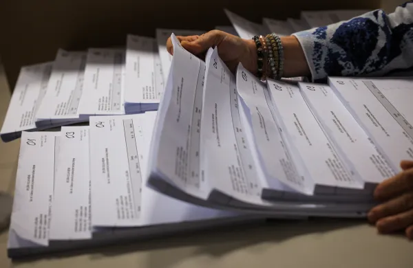 Ljubljana, UE Ljubljana, Predcasno glasovanje na posebnih voliscih na referendumu o zakonu o pomoci pri prostovoljnem koncanju zivljenja.