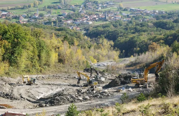 Plaz nad Lokavcem &scaron;e ne miruje, njegova sanacija se nadaljuje