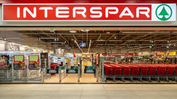 Prenovljn INTERSPAR Koper