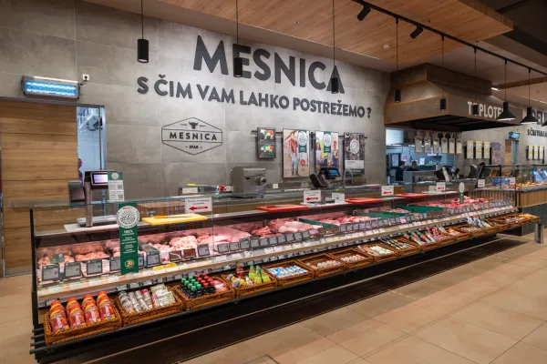 Prenovljn INTERSPAR Koper