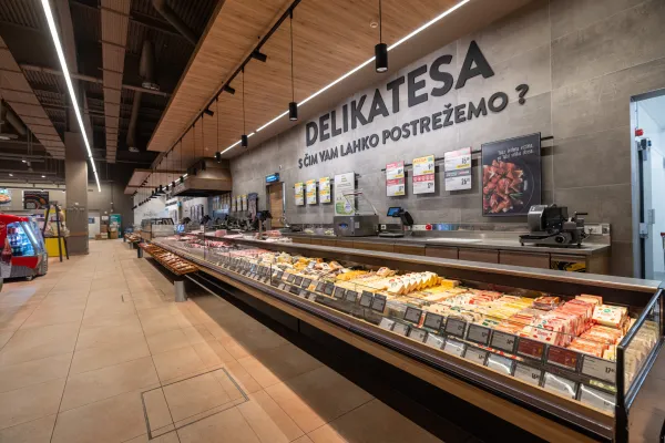 Prenovljn INTERSPAR Koper