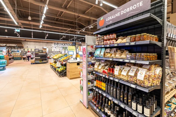 Prenovljn INTERSPAR Koper