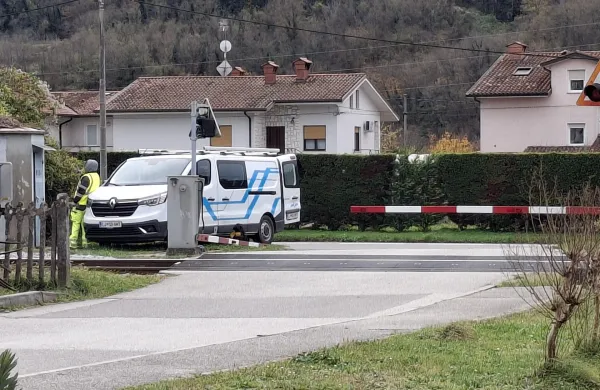 Zlomljena zapronica vlak Prvačilna