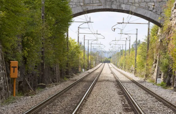 Nov napad na železnico, tokrat pri Postojni