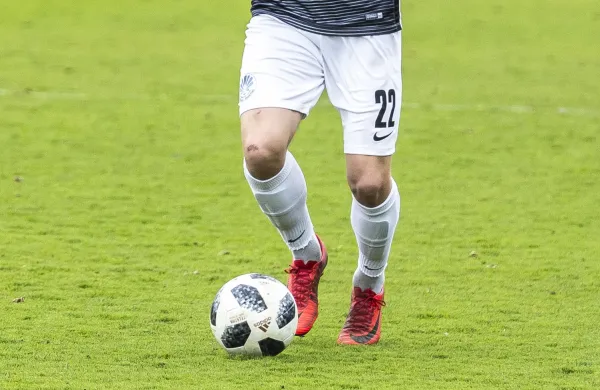 Nogomet, Ankaran: Olimpija, Gliha žoga noge