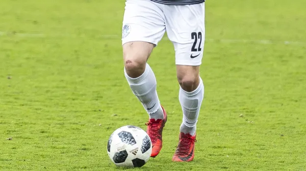 Nogomet, Ankaran: Olimpija, Gliha žoga noge