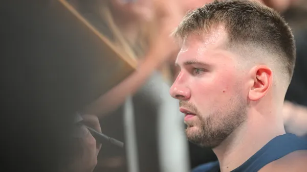 Ljubljana, Stozice.Prijateljska kosarkarska tekma med Slovenijo in Veliko Britanijo v okviru priprav na EP.Slovenski kosarkar Luka Doncic.