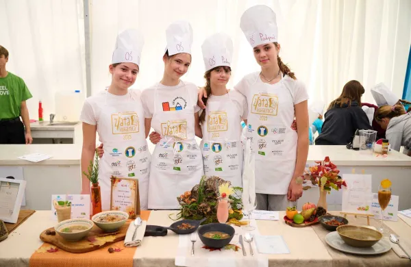 Najbolj&scaron;e kuharice med slovenskimi &scaron;olarji