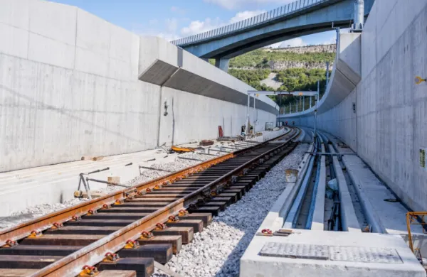 Položili več kot polovico tirov na trasi drugega tira