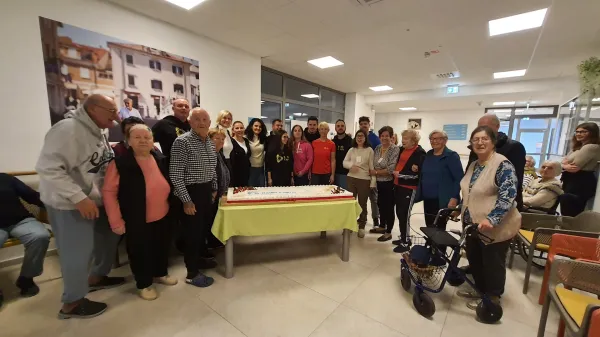 deos center starej&scaron;ih koper, prvi rojstni dan