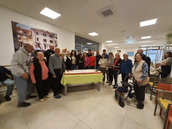 deos center starej&scaron;ih koper, prvi rojstni dan