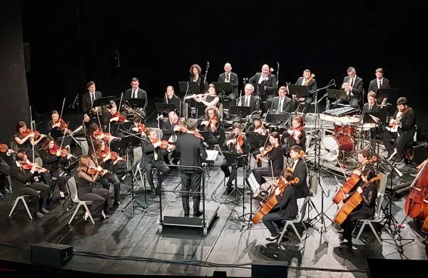 Orkester Furlanije Julijske krajine je skladbe legendarnih The Beatles predstavil v simfonični preobleki.