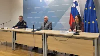 Generalni direktor policije Damjan Petrič, minister za notranje zadeve Branko Zlobko in glavna inšpektorica Inšpektorata Republike Slovenije za notranje zadeve Vesna Gutman