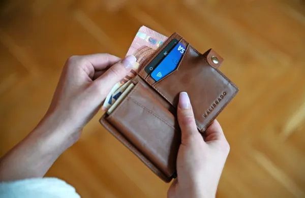 Nova Gorica: tujo denarnico izkoristil za svojo korist