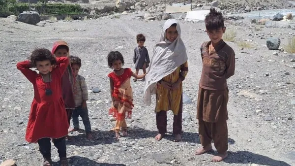 Zakoncev Stritar so se na številnih potovanjih najbolj dotaknili stiki z ljudmi, ki živijo popolnoma drugače, kot na primer pakistanski otroci, prepuščeni samim sebi ob deročih rekah. 