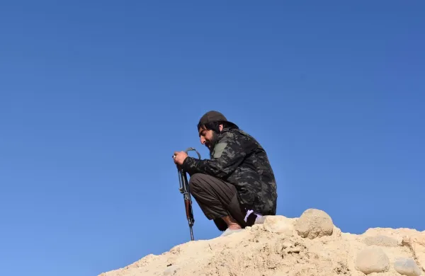 Talibanski stražar na trdnjavi Shak-e-Gholghola