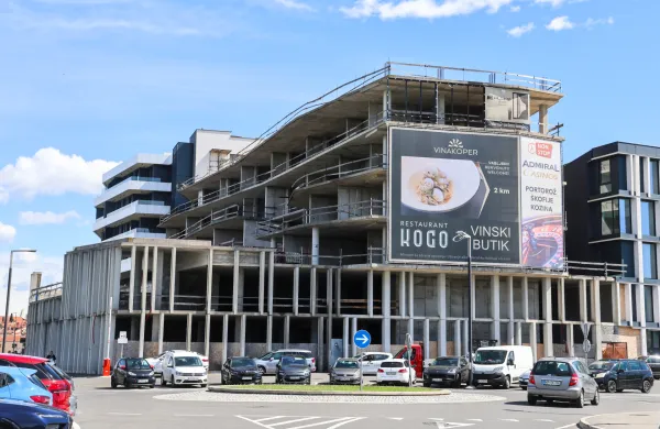 ﻿Koper, 17.04.2024Grafist, Gradnja, gradbišce poslovni objekt Solis