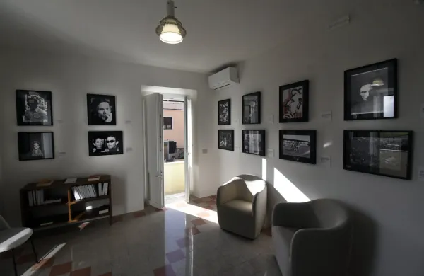 November 26, 2025, Rome, Rome, Italy: Pier Paolo Pasolini's first home. Immediately after moving from Casarsa to Rome, the writer lived with his mother at Via Giovanni Tagliere 3, in the Ponte Mammolo neighborhood, from 1951 to 1954. Here he wrote his first novel, ''Ragazzi di Vita.'' November 26, 2025, Rome.,Image: 1054724454, License: Rights-managed, Restrictions: * Italy Rights Out *, Model Release: no, Credit line: Mimmo Frassineti/Agf/Zuma Press/Profimedia