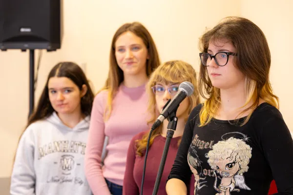 &Scaron;olarji so raziskovali svojo povezanost z jezikom, prostorom in spomini starej&scaron;ih generacij.