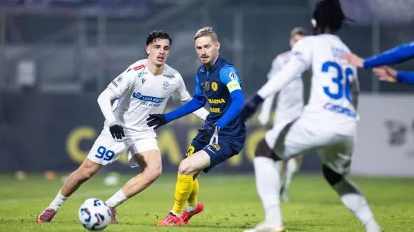 Kamil Manseri vs Zan Karničnik in action during Prva liga Telemach 2025/26 football match between NK Celje and NK Koper in Stadion z'dezele, Celje, Slovenia on November 30, 2025. Photo: Jure Banfi