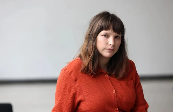 Ester Ivakič: "Tudi sama sem hodila v gozd in na polje, ko ti kot otroku kar nekaj &scaron;ine v glavo. S tem sem se zelo povezala."