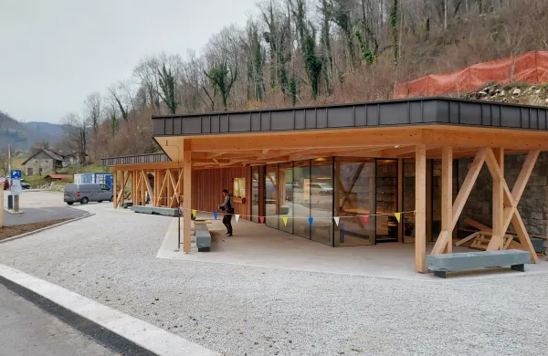  vstopni center Tolminska korita 