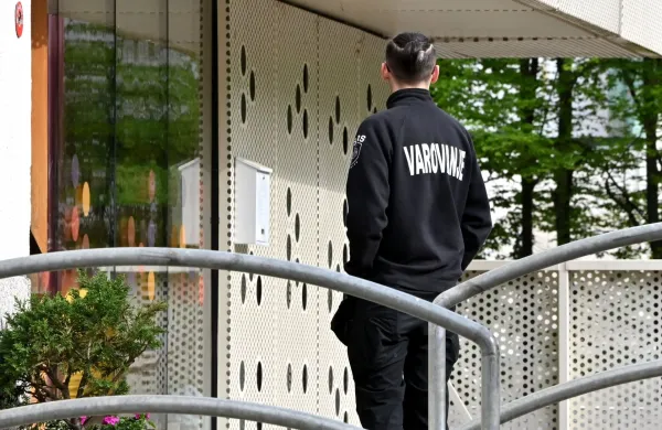 Koprčan je hotel na vsak način ostati v bolnišnici