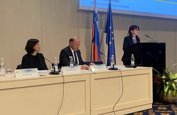 Bernardin, Dnevi duševnega zdravja, Jože Ruparčič (na sredini), za govornico Ana Polutnik