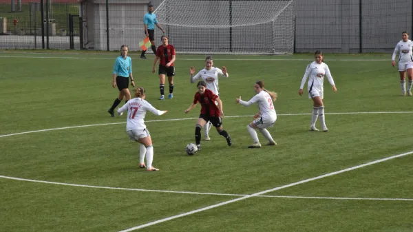 Nogomet ženske Ajdov&scaron;čina rdeči Primorje Tosla Nutricosmetics beli Mura Nona