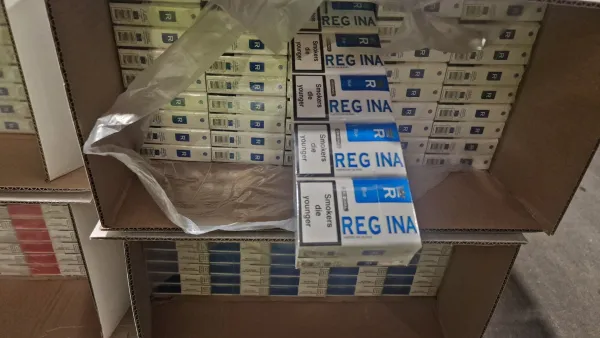 Zasegli zabojnik, poln neprijavljenih cigaret