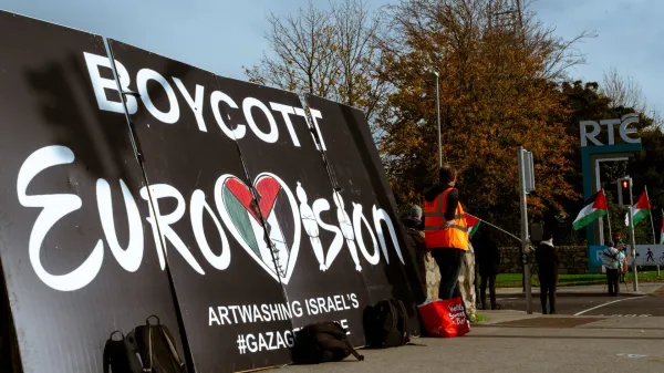 Boycott Eurovision Artwashing s Israel placard durng a protest outside the main gate of RTE, the main Irish national television and radio broadcaster, in Dublin, Ireland on November, 1st 2025. The protest was aiming at boycotting Israel from entering the Eurovision Song Contest. This was part of a European wide day of action organised by the Palestinian BDS Movement.Hamil_Palestinian_support_Eurovision_boycott_RTE_Ireland, Dublin, Ireland - 01 Nov 2025,Image: 1049677231, License: Rights-managed, Restrictions:, Model Release: no, Credit line: Annabelle Hamil/ZUMA Press Wire/Shutterstock Editorial/Profimedia
