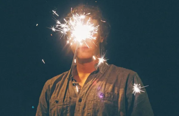 Pijani razgrajač metal petarde v Novi Gorici