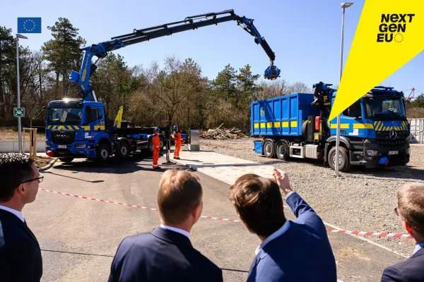 Posodobitev dotrajane gasilske opreme in voznega parka