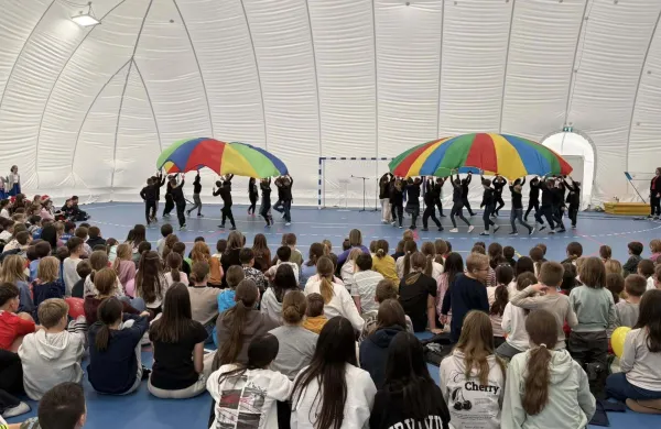 novo večnamensko &scaron;portno igri&scaron;če Hrpelje 