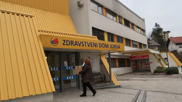 DA v pritličju Zdravstveni dom Idrija