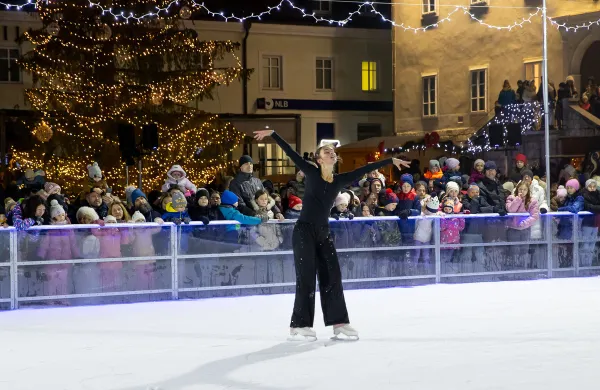 Uvod v praznični čas privabil &scaron;tevilne obiskovalce