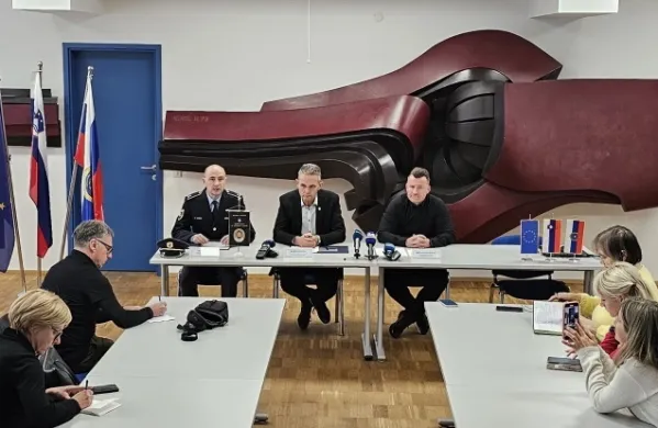 Med preiskavo članom združbe zasegli več kot deset kilogramov droge