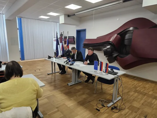 Med preiskavo članom združbe zasegli več kot deset kilogramov droge