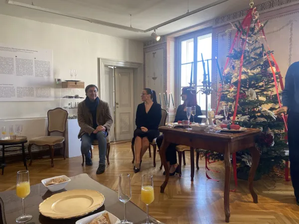 V Tartinijevi hi&scaron;i bo kmalu Sladka osmica s pikantnimi notami Vražjega trilčka