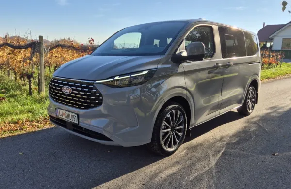 Pri Fordu pravijo, da so zaznali vse večje zanimanje za hibridno gnano verzijo, saj je stro&scaron;ek vzdrževanja na letni ravni nekoliko nižji.