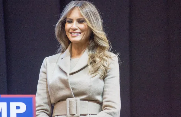 Predlagana ukinitev dvojnega državljanstva v ZDA bi prizadela tudi Melanio Trump.