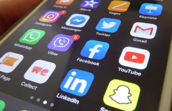 družbena omrežja, socialna omrežja, facebook, viber, instagram, linkedin, snapchat, twitter